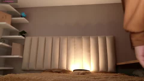 Snapshot of megan_moore__ chatting on 27, 11, 2025 online show from 27, 11, 2025