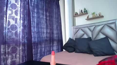 Snapshot of megan_n chatting on 19, 2, 2025 MEGAN online show from 19, 2, 2025