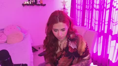                 Laura                 online show from 24, 12, 2024