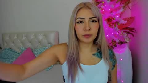 Snapshot of megan_sexrose chatting on 4, 1, 2025 Megan rose online show from 4, 1, 2025