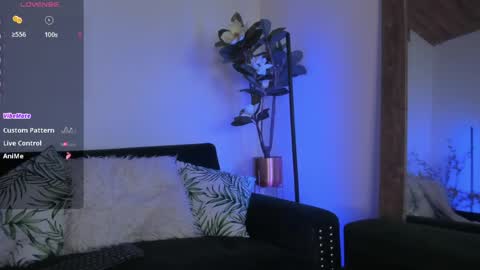 megan_shyne online show from 17, 4, 2026