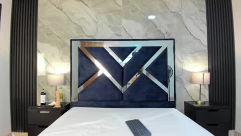 Megan Sweet online show from 6, 11, 2025