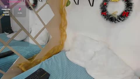 Snapshot of megan_xoxo1 chatting on 2, 12, 2024 Megan online show from 2, 12, 2024
