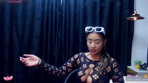 Snapshot of meganadriels96 chatting on 19, 12, 2024 M E G A N online show from 19, 12, 2024