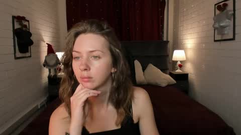 Snapshot of meganclapp chatting on 27, 5, 2026 Megan online show from 27, 5, 2026