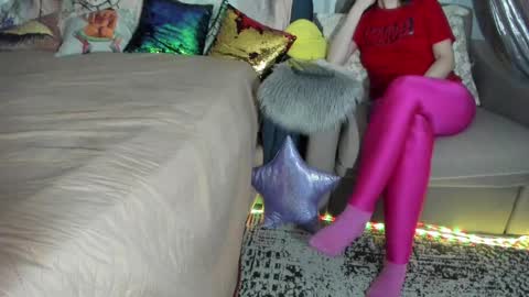 Nicki--------- Welcome to my Room online show from 4, 3, 2025