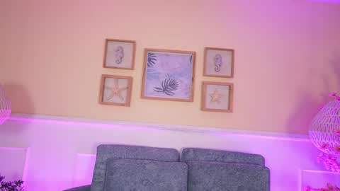 Megan Lowell online show from 28, 3, 2026