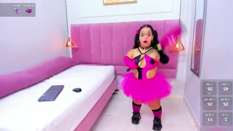 Snapshot of megansaenz_1 chatting on 31, 10, 2025 Megan online show from 31, 10, 2025