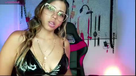Snapshot of meggan_greey chatting on 7, 12, 2024 Your best slave  online show from 7, 12, 2024