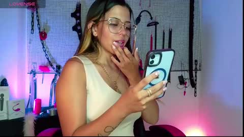 Snapshot of meggan_greey chatting on 9, 12, 2024 Your best slave  online show from 9, 12, 2024