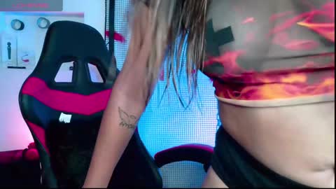 Snapshot of meggan_greey chatting on 3, 1, 2025 Your best slave  online show from 3, 1, 2025