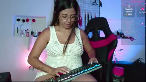 Snapshot of meggan_greey chatting on 20, 1, 2025 Your best slave  online show from 20, 1, 2025