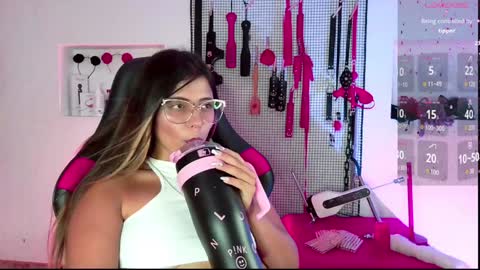 Snapshot of meggan_greey chatting on 5, 2, 2025 Your best slave  online show from 5, 2, 2025