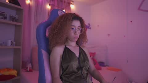 Snapshot of meggan_jade chatting on 13, 12, 2024 Meggan online show from 13, 12, 2024