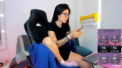 Juli online show from 11, 4, 2026