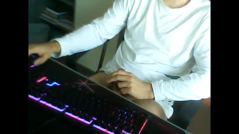 Snapshot of meks5544 chatting on 27, 9, 2025 meks5544 online show from 27, 9, 2025