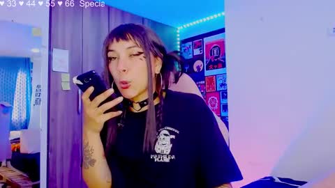 Melissa  -  -  Please help me to reach 100 thumbs up online show from 4, 2, 2025