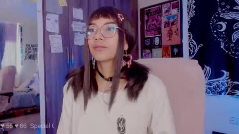 Melissa  -  -  Please help me to reach 100 thumbs up online show from 9, 10, 2025