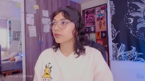 Melissa  -  -  Please help me to reach 100 thumbs up online show from 14, 10, 2025