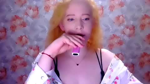 Snapshot of mel_mellie chatting on 27, 4, 2026 Mel Mellie online show from 27, 4, 2026