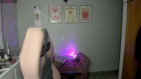 Snapshot of melaany_ chatting on 23, 9, 2025 Melaany online show from 23, 9, 2025