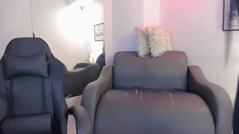 Snapshot of melan_owen chatting on 25, 2, 2026 melan_owen online show from 25, 2, 2026