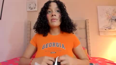 Snapshot of melania_xtreme chatting on 4, 11, 2025 melania_xtreme online show from 4, 11, 2025