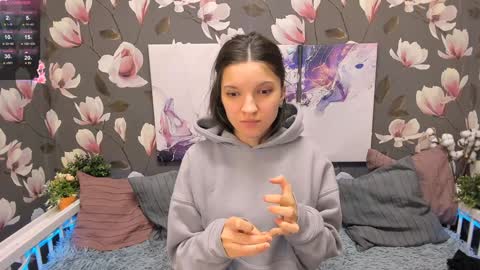 Snapshot of melanie_grant chatting on 18, 12, 2024 Melanie online show from 18, 12, 2024