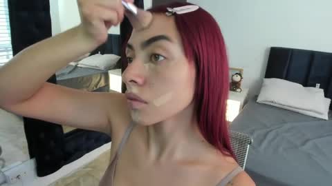 Snapshot of melanie_roux_ chatting on 22, 4, 2026 Melanie roux online show from 22, 4, 2026