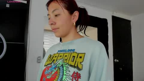 Snapshot of melanie_roux_ chatting on 6, 5, 2026 Melanie roux online show from 6, 5, 2026
