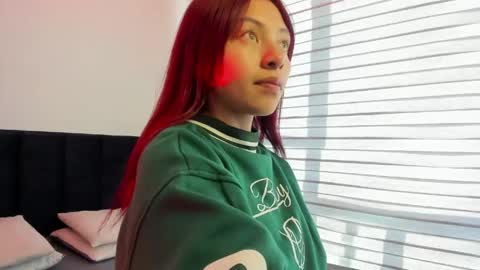 Snapshot of melanie_roux_ chatting on 22, 5, 2026 Melanie roux online show from 22, 5, 2026