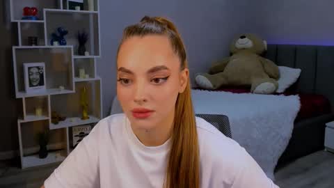 MelanieAlves online show from 22, 11, 2025