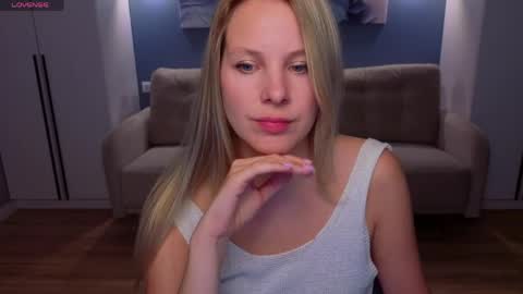 Snapshot of melaniebennett chatting on 7, 5, 2026 Melanie Bennett online show from 7, 5, 2026