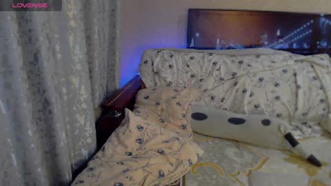 Melanie Milena online show from 18, 12, 2024