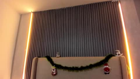 MelanieRoah online show from 20, 12, 2025