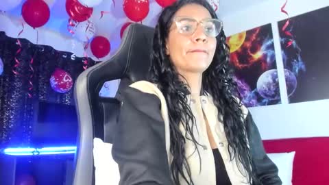 melannia_hills online show from 18, 2, 2025