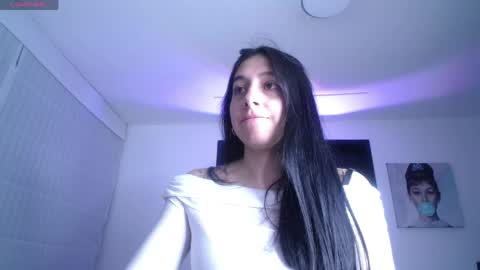 melanny_petite online show from 2, 6, 2026
