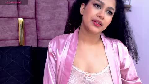 Snapshot of melany_garden chatting on 4, 10, 2025 LAURA online show from 4, 10, 2025