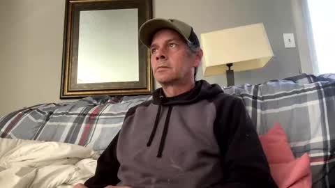 Snapshot of melays1972 chatting on 17, 11, 2025 Tan lines online show from 17, 11, 2025