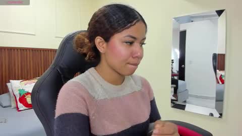 M E L I N A  online show from 3, 12, 2025