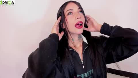 Snapshot of melissa_999g chatting on 12, 10, 2025 The Best deepthroat ever. online show from 12, 10, 2025