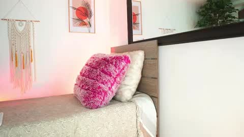 Snapshot of melissa_laurent_ chatting on 15, 9, 2025 Melissa online show from 15, 9, 2025