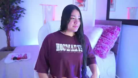 Snapshot of melissa_laurent_ chatting on 2, 10, 2025 Melissa online show from 2, 10, 2025