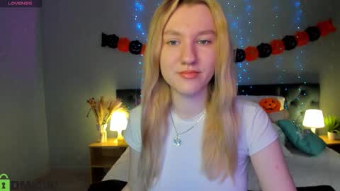 Snapshot of melissa_moooree chatting on 22, 10, 2025 melissa_moooree online show from 22, 10, 2025