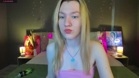 Snapshot of melissa_moooree chatting on 25, 10, 2025 melissa_moooree online show from 25, 10, 2025