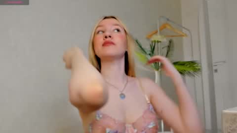 melissa_moooree online show from 4, 3, 2026