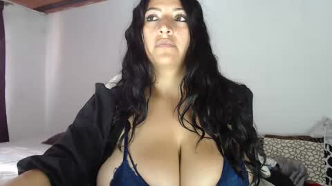 Snapshot of melissa_sexytits chatting on 2, 1, 2025 Lau   online show from 2, 1, 2025