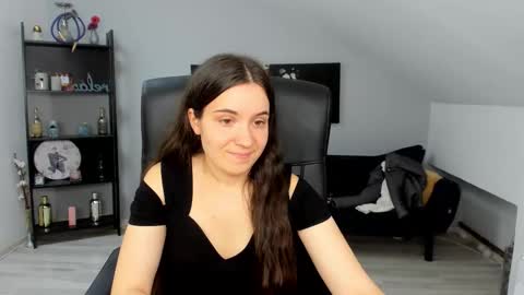Snapshot of melissawiliam chatting on 8, 10, 2025 melissawiliam online show from 8, 10, 2025