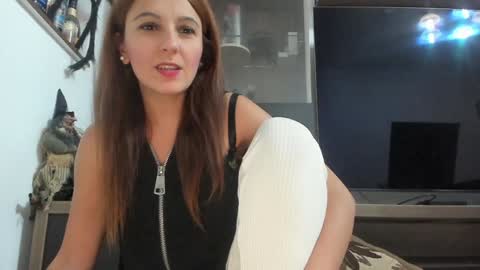 MellyMell  online show from 15, 10, 2025