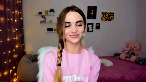 Tessa online show from 8, 12, 2024